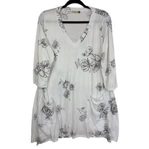 Chalet White Gray Floral V-Neck 3/4 Sleeve 2-Pocket Side Slit Tunic XL USA
